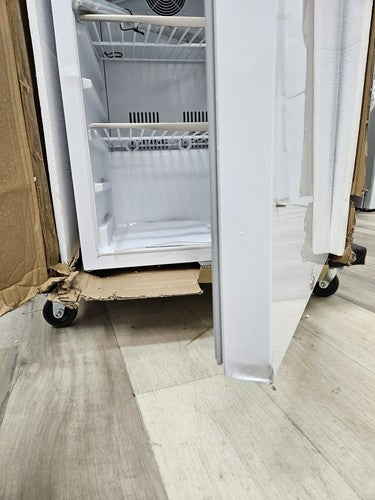 EdgeStar RP401MED 20 "Medical Refrigerator- NEW MAKES BUT KNOCKING SOUND AS-IS