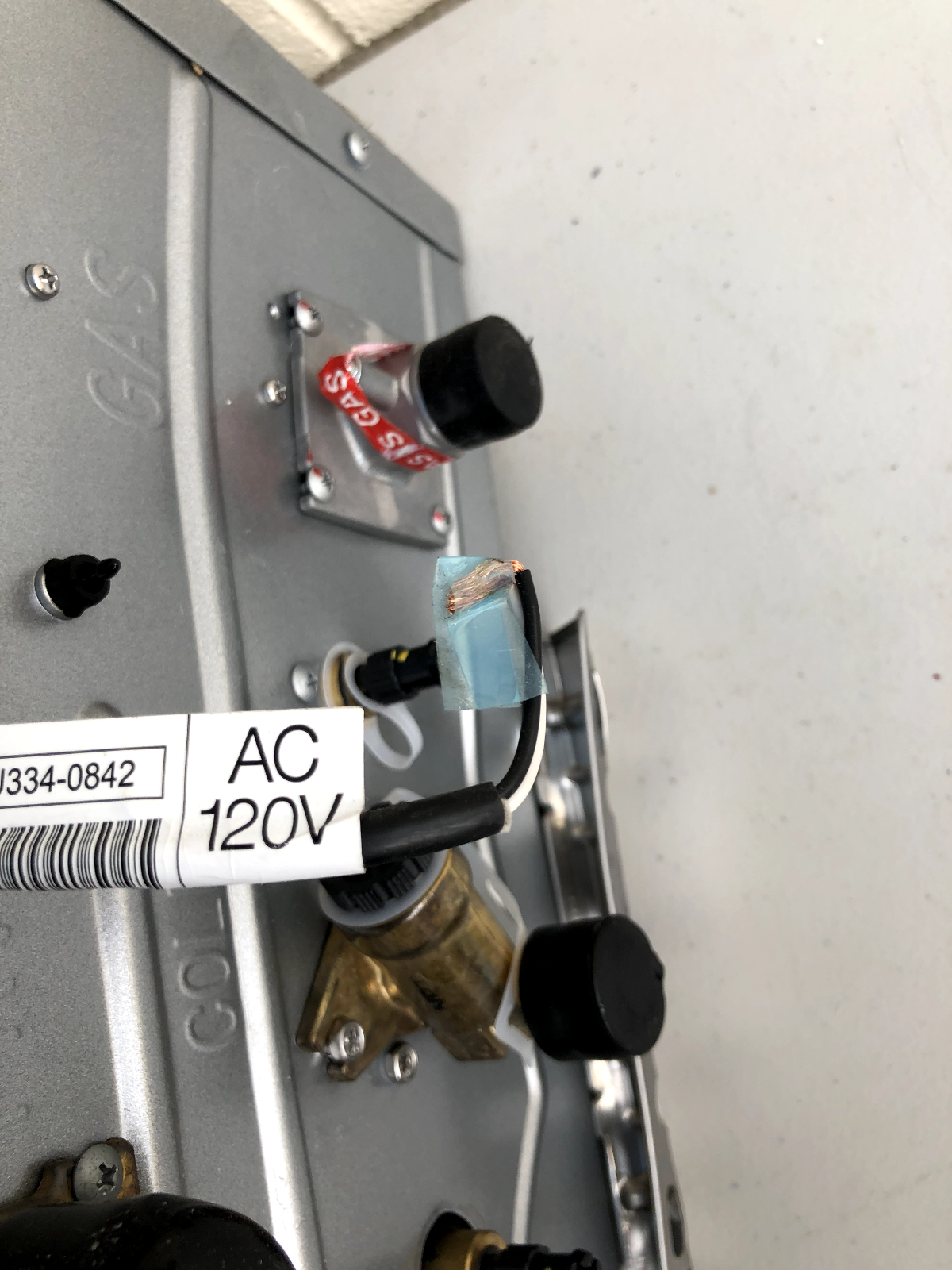 Rinnai RUR199EN Water Heater WITH Dings, Power Tested, See Pictures