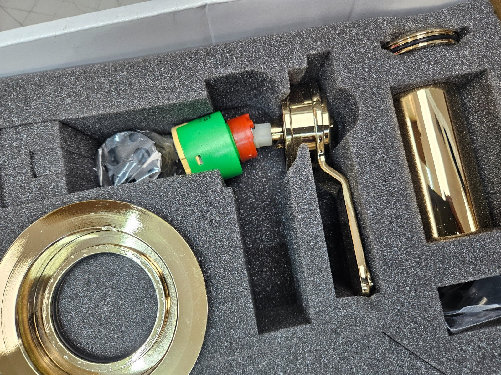 Perrin and Rowe U.TAR51W1HTEG Armstrong Pressure Balanced Valve Trim Only with S