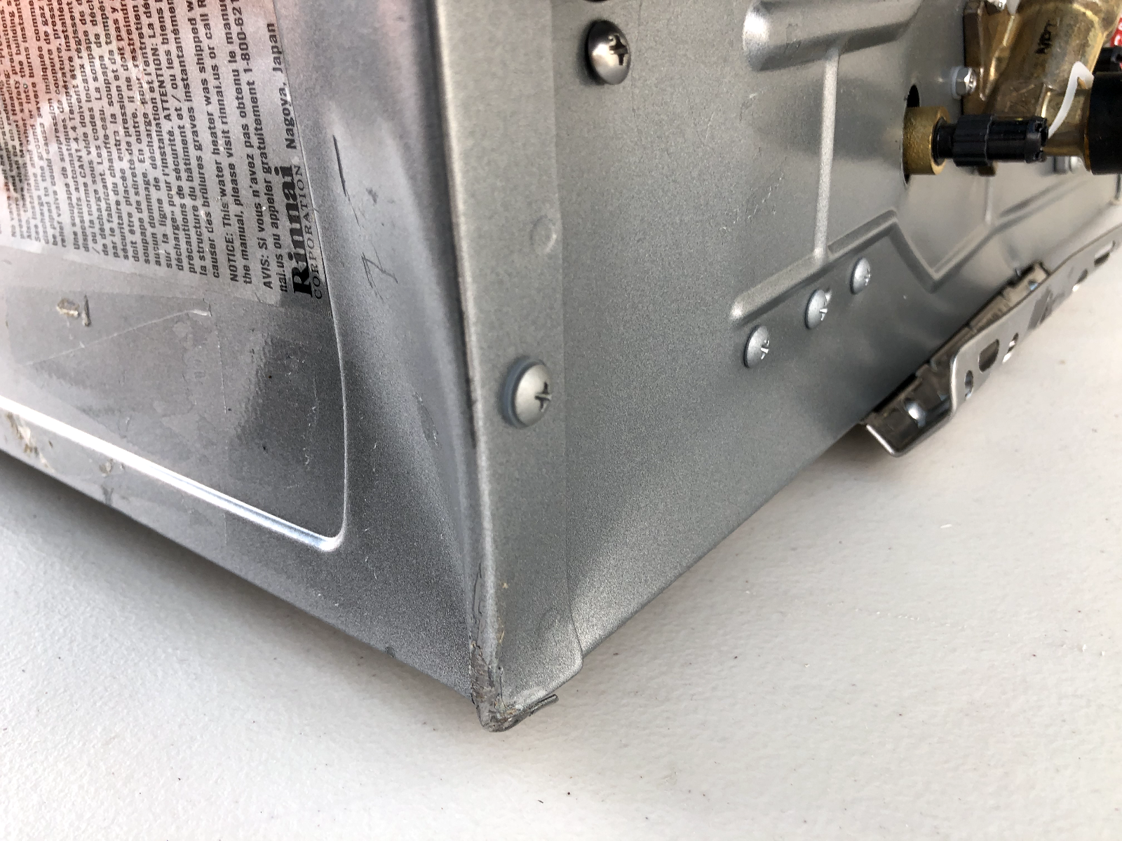 Rinnai RUR199EN Water Heater WITH Dings, Power Tested, See Pictures