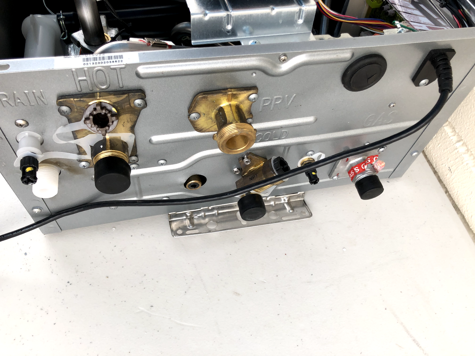 Rinnai RUR160iN Water Heater WITH Dings, Power Tested, See Pictures